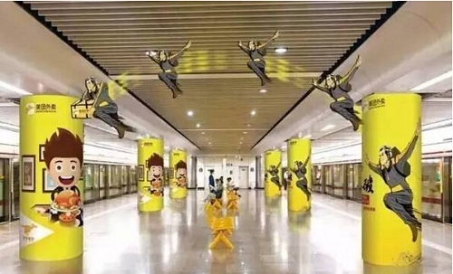 美團外賣地鐵廣告來襲，嗖嗖嗖~