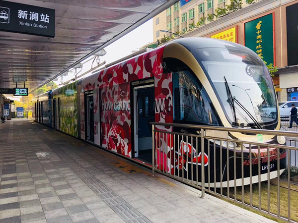 深圳龍華有軌電車(chē)廣告投放介紹