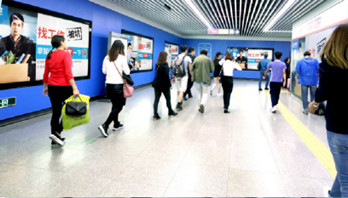被深圳地鐵廣告全方位包圍是什么感覺(jué)？