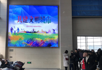 合肥站一樓候車(chē)室燈箱廣告