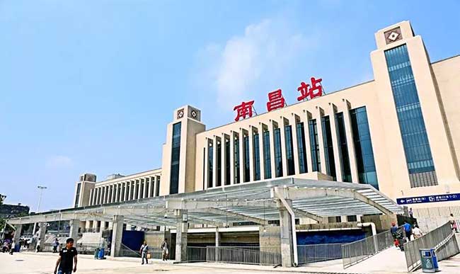 南昌火車站廣告中大廳吊桿媒體怎么樣？