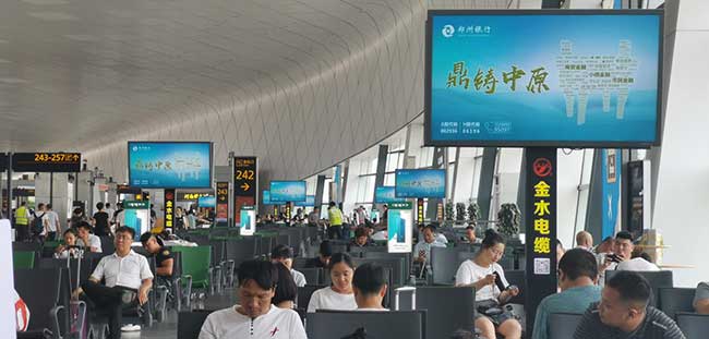 鄭州機場廣告中，候機廳聯(lián)排屏都有哪些優(yōu)勢？