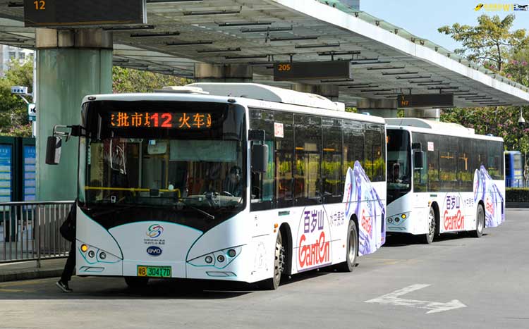 百歲山深圳公交車(chē)廣告1
