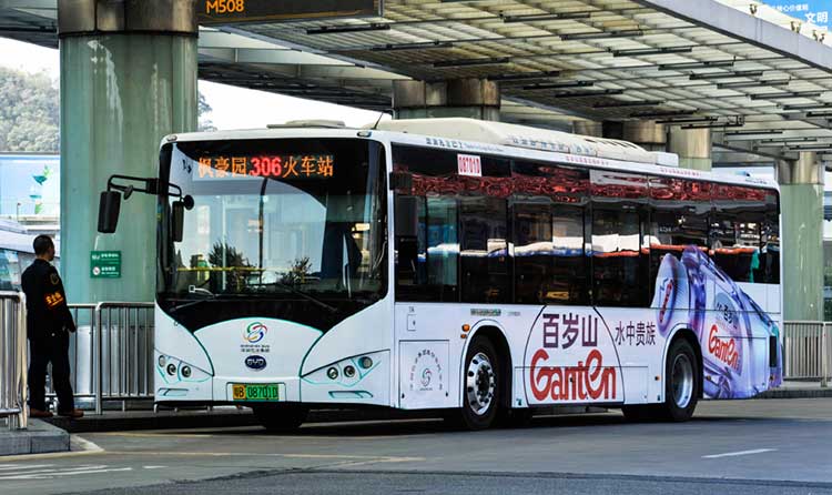 百歲山深圳公交車(chē)廣告2