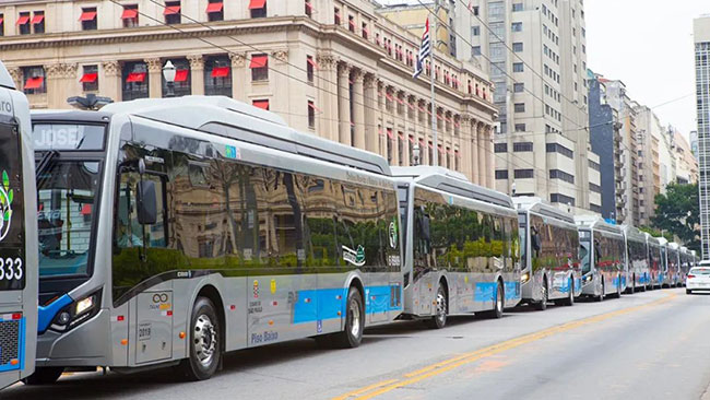 公交車廣告的收入，將有望維持圣保羅公交車票價不漲！