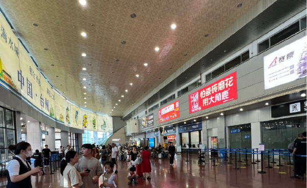 臺(tái)州路橋機(jī)場(chǎng)最大廣告牌價(jià)格多少錢？臺(tái)州機(jī)場(chǎng)廣告面積位置優(yōu)勢(shì)