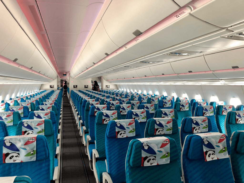 四川航空機(jī)載廣告價(jià)格收費(fèi)多少錢？川航機(jī)載飛機(jī)客艙春運(yùn)熱門廣告