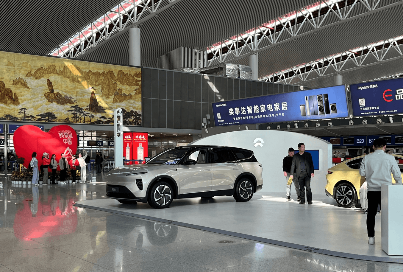 合肥新橋機(jī)場廣告價(jià)格收費(fèi)多少錢？合肥機(jī)場出發(fā)到達(dá)春運(yùn)熱門廣告
