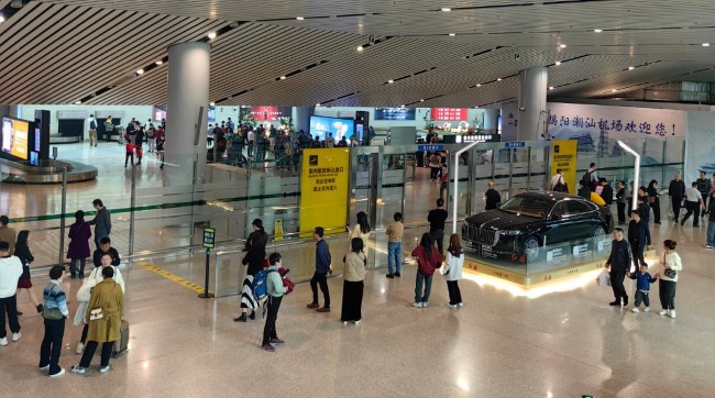 揭陽潮汕機(jī)場廣告價(jià)格收費(fèi)，潮汕機(jī)場到達(dá)行李廳廣告燈箱展位