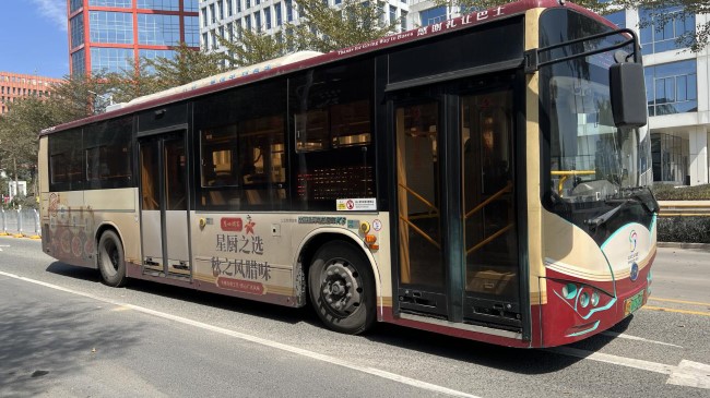 深圳公交廣告北環(huán)大道特產(chǎn)臘腸廣告案例，深圳公交車身廣告價(jià)格收費(fèi)