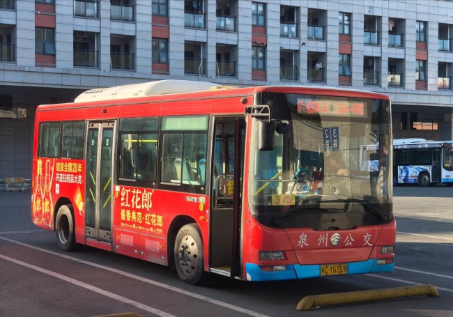 泉州公交巴士外車身廣告優(yōu)勢線路推薦，泉州公交車身廣告價格收費