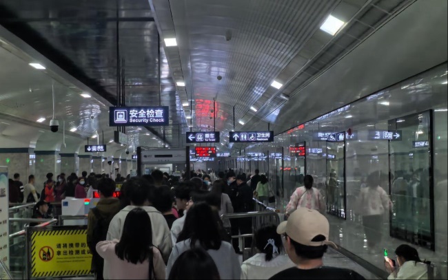 武漢地鐵播音導(dǎo)向廣告價格種類，武漢地鐵列車站臺語音播報廣告