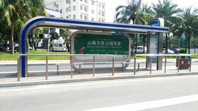 三亞候車(chē)亭公交站廣告價(jià)格收費(fèi)，三亞公交站亭站牌廣告優(yōu)勢(shì)分析