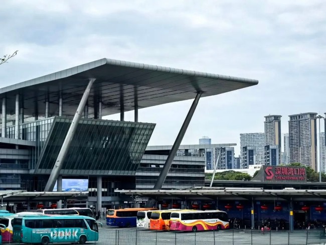 深圳灣口岸出入口通道LED大屏廣告牌，南山深圳灣口岸廣告價格收費