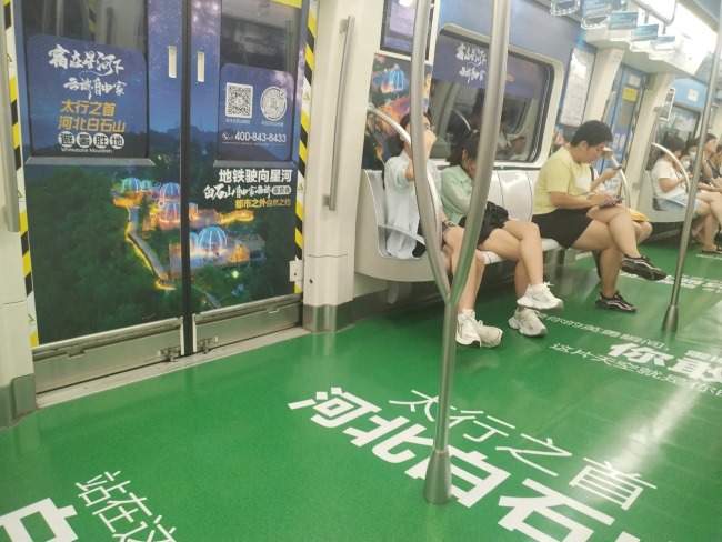 天津地鐵全景創(chuàng)意內(nèi)包車景區(qū)文旅案例，天津地鐵車廂貼廣告價(jià)格