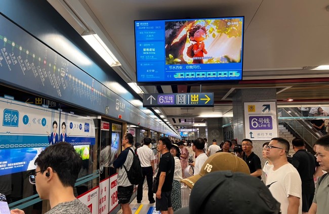 西安地鐵車廂電視小屏站臺列車廣告，西安地鐵視頻電子屏廣告價格