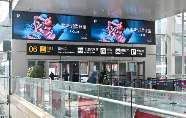 重慶江北機場T3航站樓國內(nèi)到達LED大屏廣告，重慶機場大屏廣告價格