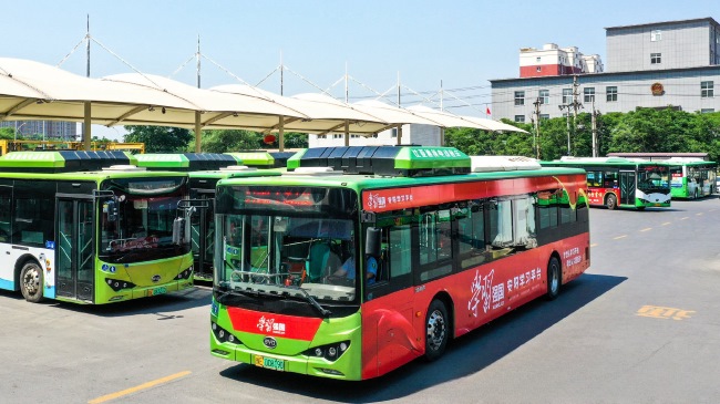 安陽公交廣告車身貼紙案例，安陽公交車巴士廣告投放價(jià)格