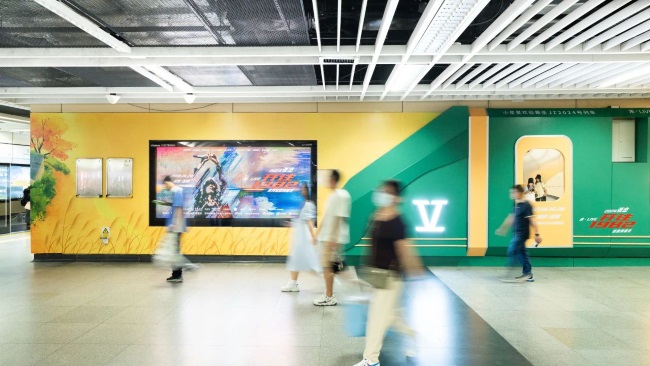 深圳地鐵老街站墻貼廣告投放，深圳地鐵站臺換乘廣告價格