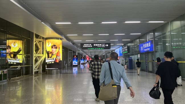 深圳北高鐵站出站通道LED廣告投放，深圳北站到達(dá)廣告價(jià)格