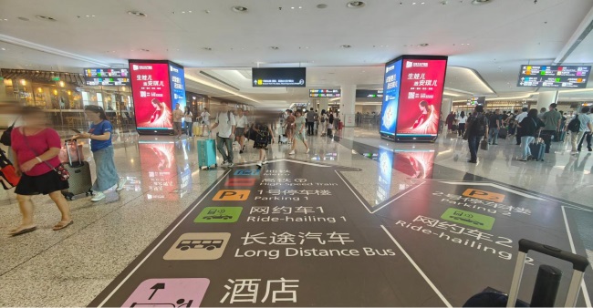 成都天府機(jī)場(chǎng)T1國際出發(fā)到達(dá)廣告燈箱，成都機(jī)場(chǎng)廣告價(jià)格