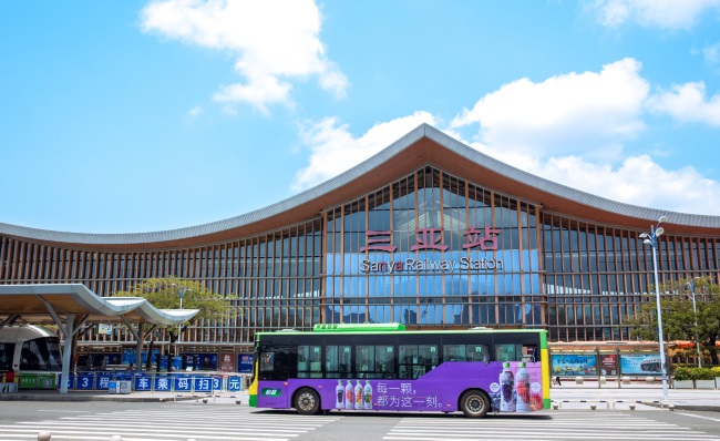 三亞公交車(chē)身廣告外車(chē)貼巴士廣告投放，三亞公交車(chē)廣告價(jià)格