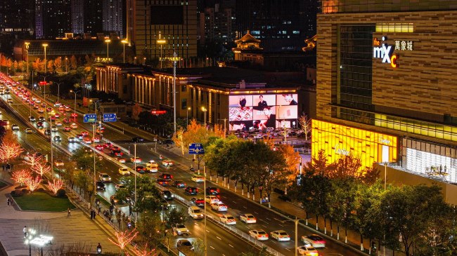 沈陽青年大街萬象城LED廣告投放，沈陽大屏廣告價格