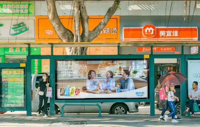 廣州巴士站臺(tái)燈箱廣告投放，廣州公交候車亭廣告價(jià)格