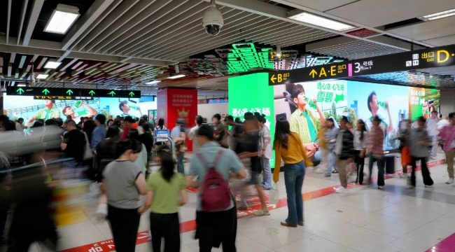 成都地鐵春熙路站墻面LED大屏廣告，成都地鐵站大屏廣告價(jià)格