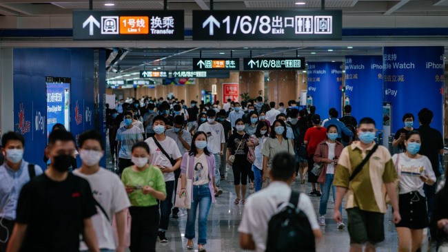 廈門呂厝地鐵站換乘通道墻面廣告投放，廈門地鐵廣告價格