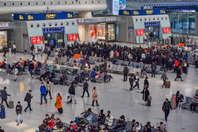 杭州東站有哪些廣告位？分別是什么價格？哪家廣告公司負責(zé)發(fā)布安裝？