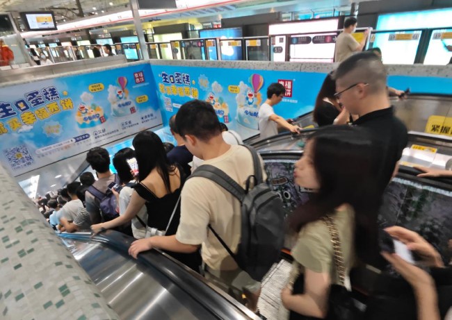 與其他一線城市相比較，深圳地鐵廣告有哪些突出的特點(diǎn)？選擇第一戶外傳媒發(fā)布深圳地鐵廣告有什么優(yōu)勢(shì)？
