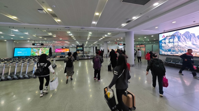 泉州晉江機場行李轉盤LED廣告投放，泉州機場大屏廣告價格
