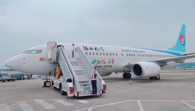 河北航空機(jī)身彩繪廣告投放，河北航空外機(jī)身貼膜廣告價(jià)格
