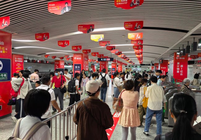 福州南門兜地鐵1號(hào)線站廳包柱廣告投放，福州地鐵廣告價(jià)格