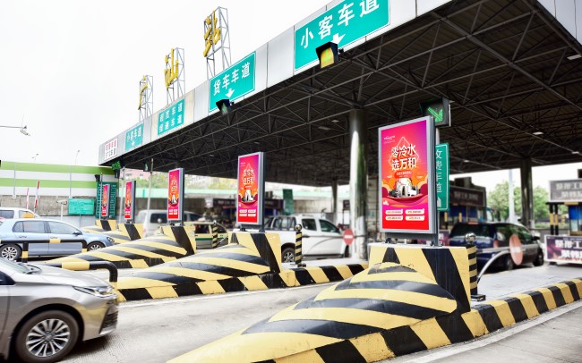 廣州廣汕收費(fèi)站燈箱廣告投放優(yōu)勢(shì)，廣州高速?gòu)V汕站廣告價(jià)格