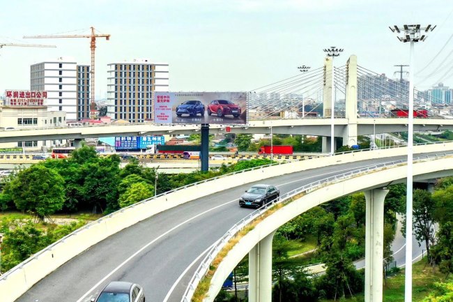 高速公路廣告為什么總是收到品牌青睞？廣告主到底是為了搶占流量入口還是品牌宣示？