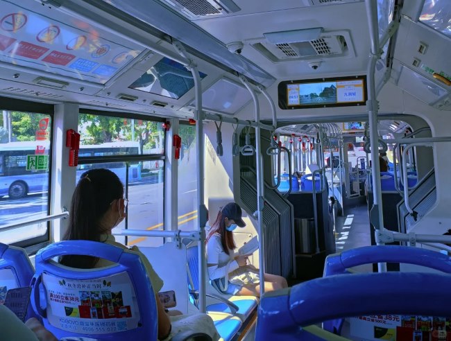 珠海公交車內(nèi)座椅廣告投放，珠海巴士車廂海報廣告價格