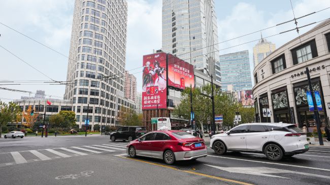 上海匯銀大廈LED廣告投放，南京西路興業(yè)太古匯大屏廣告價格